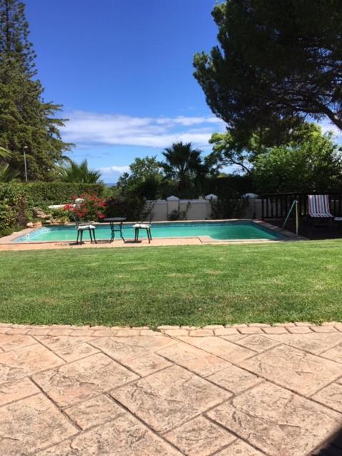Golf And Garden Guesthouse Somerset West Exterior photo