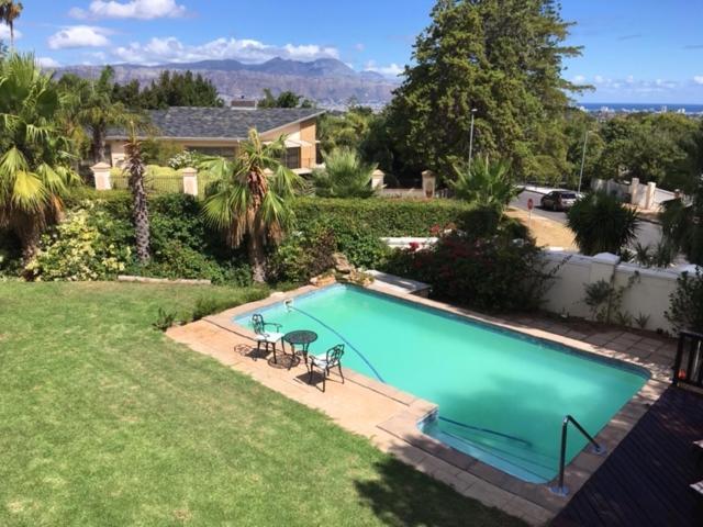 Golf And Garden Guesthouse Somerset West Exterior photo