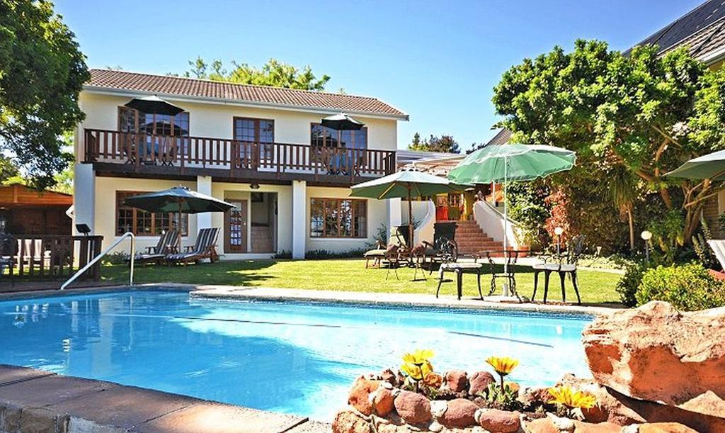 Golf And Garden Guesthouse Somerset West Exterior photo