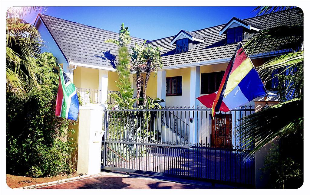 Golf And Garden Guesthouse Somerset West Exterior photo